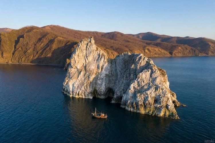 Следы на песке: история нового Робинзона