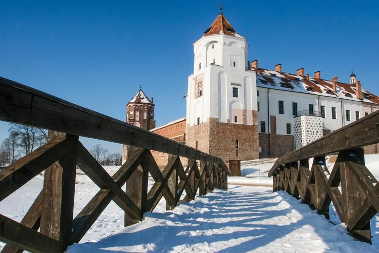 Автобус| Минск зимой: в гостях у Нового года и гостиного очага из Москвы