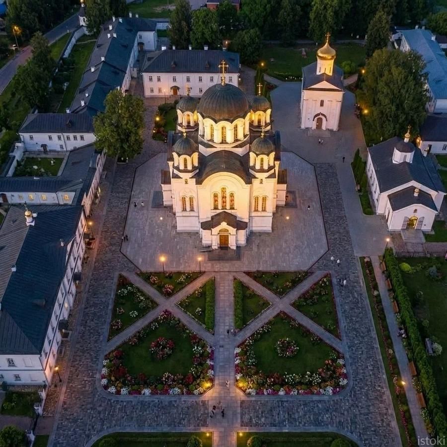 Автобус| По следам великих: история, память и искусство Беларуси